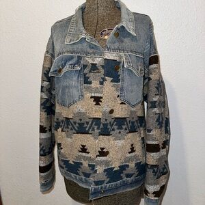 Arula Denim & Aztec Knit Insulated Shacket – Size B (Fits 2X / 18-20)